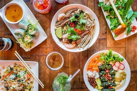 Hanoi street food tour (petit groupe)
