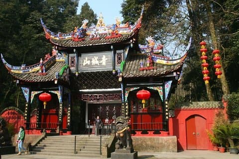 Chengdu Expert Day Tour i Dujiangyan og Mountain Qingcheng