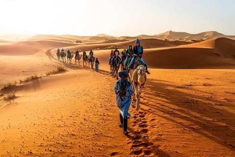 2 dagar 1 natt privat ökenresa från Fes till Merzouga
