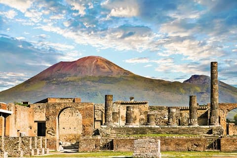Pompeii - Small Group tour w/an Archaeologist/Skip the line