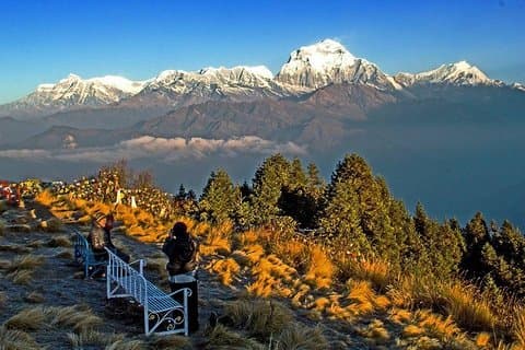 Caminata por la colina de Ghorepani