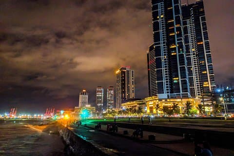 Exclusive: Colombo Street Food Tour with Hotel Pickup