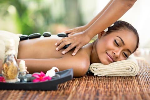 Halvdagsturer: Bali 2 timmars MASSAGE & SPA - ROMANTISK SOLNEDGÅNG Middag på JIMBARAN