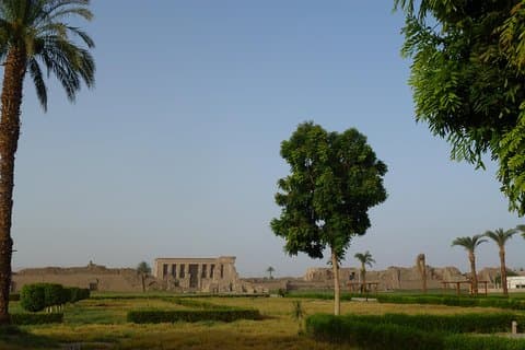 Privat fra Luxor/Aswan/Hurgha til Dendera/Abydos Hathor & Seti I