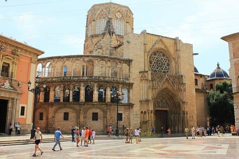 Valencia Essentials - kultur, kjøkken og tidløs arkitektur
