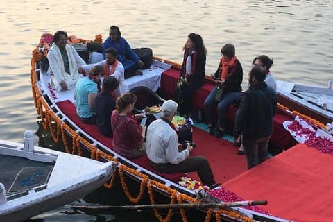 Varanasi morgenbåttur med lokal frokost