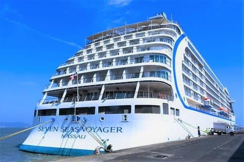 Transferência privada Seven Seas Voyager, terminal de cruzeiros em Veneza, aeroporto Marco Polo