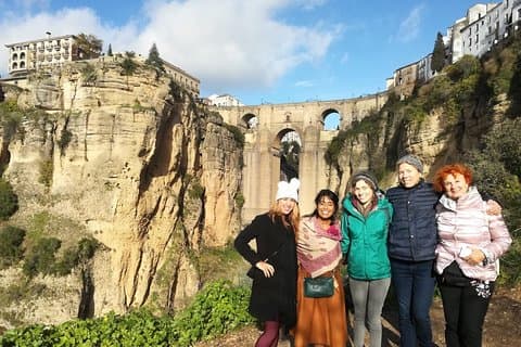 Private Weiße Dörfer- und Ronda-Tagestour mit Führung ab Sevilla