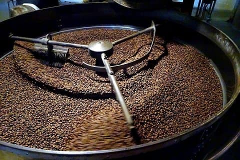 Trails and Aromas of Coffee in Santos