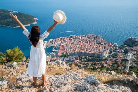 Excursão terrestre privada: campo de Dubrovnik e passeio a pé histórico