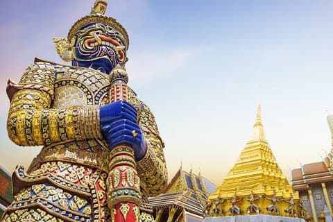 ワンダフルバンコクツアー : GrandPalace WatTrimit WatPho WatBencha