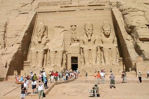 Passeio ao Templo de Abu Simbel de carro