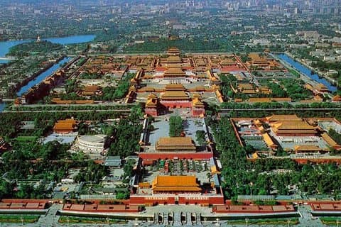 Beijing Private Tour of Forbidden City, Hutong Tours, Acrobatics Show and More