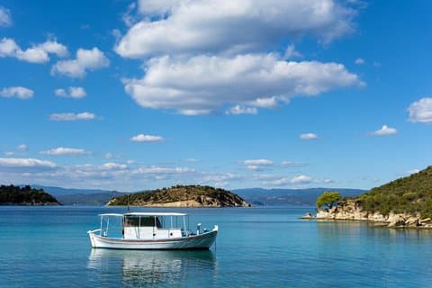 Crociera privata in catamarano da Calcidica a Kelyfos, Porto Karras e Glarokavos