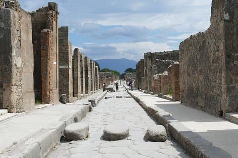 POMPEI IN & OUT - Tour privato rilassato di 3 ore