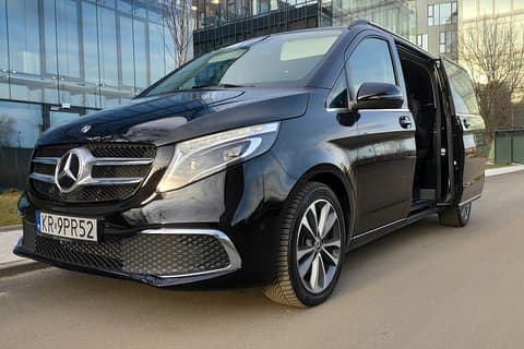 Krakow AirPort till och från Rzeszow AirPort överför VIP Car & VIP Service