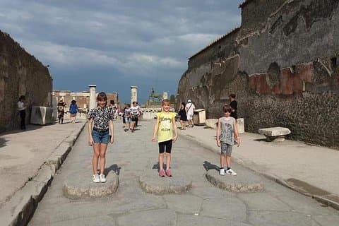 Pompeii Ancient City Walking Tour – Italian & English Guide