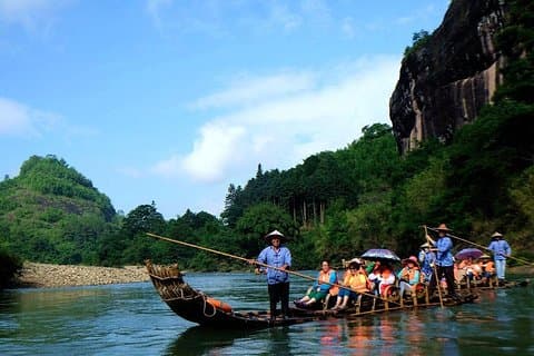 Visite privée flexible de 2 jours dans la montagne Wuyi au départ de Xiamen en train à grande vitesse