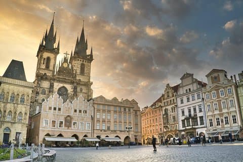 Tour privato a piedi di Praga e gita al castello di Karlstejn da Praga