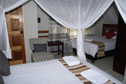 4 Nights | 5 Days Dzimbahwe Guest Lodge Package