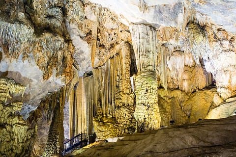 Paradise Cave - Spring Water Stream 1 day