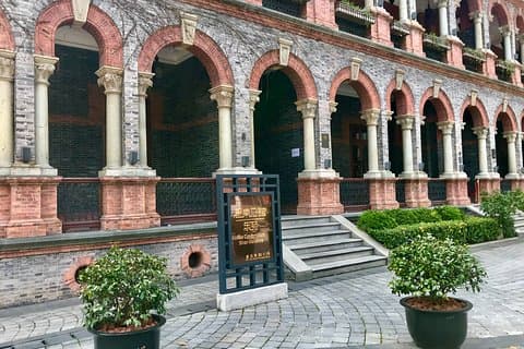 Excursão privada em Xangai pela Nanjing Road, Fuxing Park e Oriental Pearl Tower