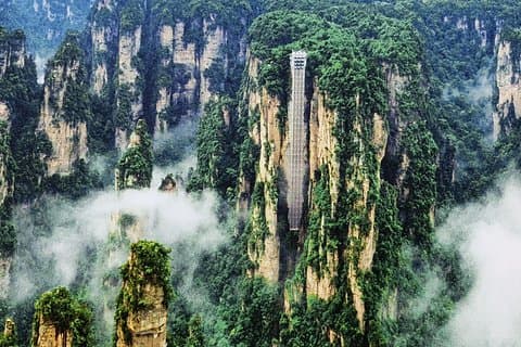 11-tägige private Tour von Sichuan nach Zhangjiajie mit dem Jiuzhaigou & Fenghuang
