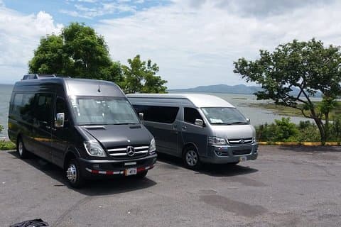 Privétransfer van Four Season naar SJO Airport of Hotel (enkele reis maximaal 5 personen)