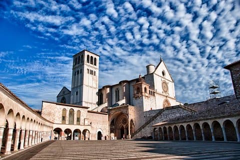 Kystudflugt: Full-day Civitavecchia Port to Assisi Tour