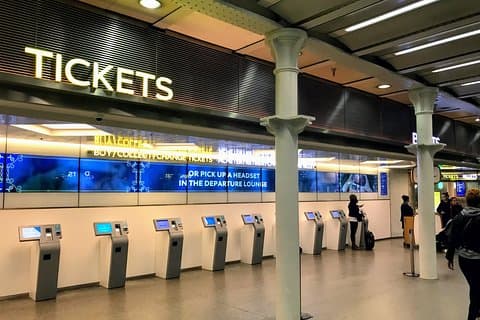 Private overførsler mellem Stansted - King's Cross & St Pancras togstationer
