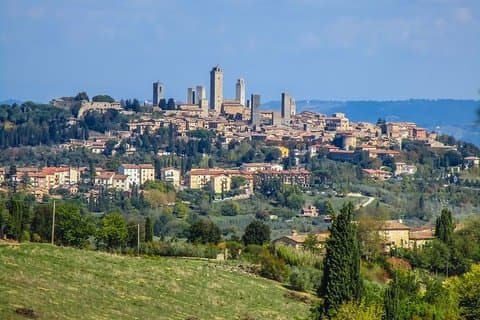 PRIVATER TRANSFER von Florenz nach Siena mit Zwischenstopp in S Gimignano & Monteriggioni