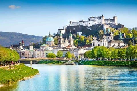 Day trip Salzburg & Hallstatt in a private small group