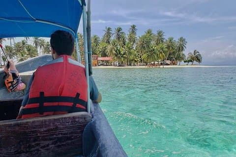San Blas Adventure 3D/2N + Remote Cayos Holandeses Excursion