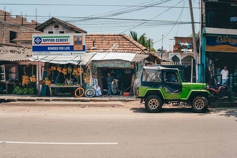 Colombo City Tour by Land Rover Series 1 Jeep from Colombo Port