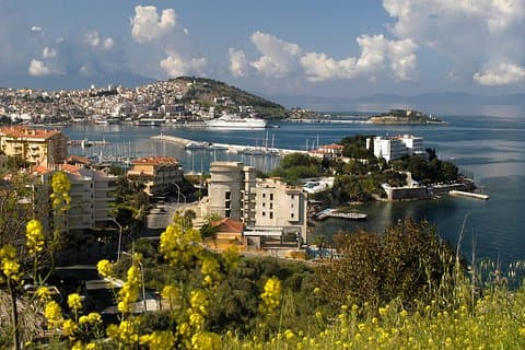 Privétransfers İzmir City of Adnan Menderes Airport van/naar Kusadasi Town