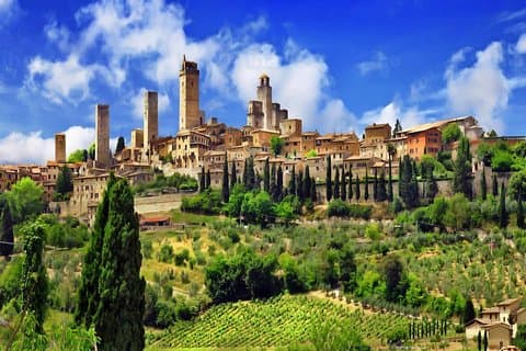 Excursão terrestre no porto de Livorno: Almoço e degustação de vinhos em Siena San Gimignano