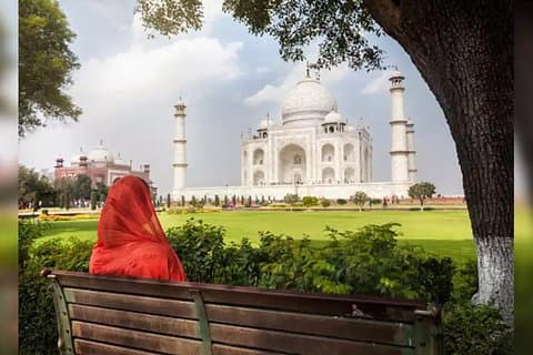 Spring køen over Taj Mahal & Agra-tur med AC-bil fra Agra