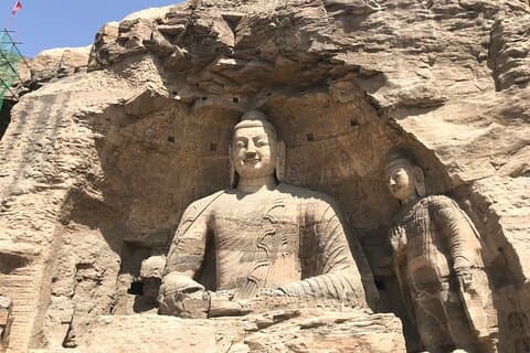 Excursión privada de un día a las grutas de Yungang y al monasterio colgante desde Datong