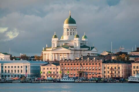 Private arrival OR departure transfer in Helsinki (airport or hotel pick up)