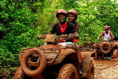 Tour de adrenalina con ATV, tirolinas y cenote desde Cancún