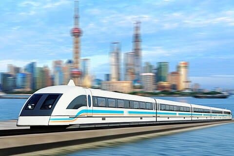 4-Hour Private Shanghai Leisure Tour with Maglev Train Ride and Night Cruise