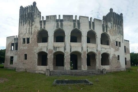 Dagstur till Bagamoyo Historical Tour från Dar es Salaam.