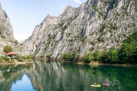 Excursão particular de bicicleta ao Matka Canyon