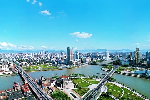 Traslado privado de llegada a la ciudad de Ningbo desde el aeropuerto internacional de Shanghai Pudong