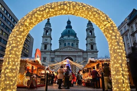 Visite privée des marchés de Noël de Budapest et croisière sur le Danube