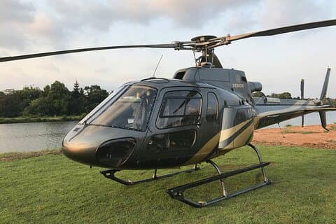 コロンボ空港(CMB)とジャフナ市間のヘリコプター移動