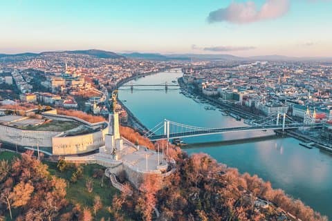 Private Tour of Budapest with a local with a Guided Szechenyi Bath Experience