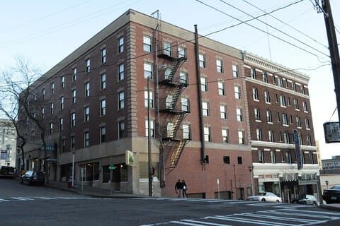 Self-Guided Seattle Scavenger Hunt: Plunging Seattle's Depths