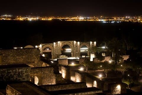 Medina azahara nocturna experiencie sin transporte