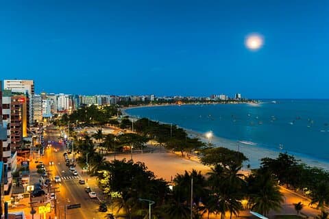 Navetta condivisa tra l'aeroporto e l'hotel Maceió